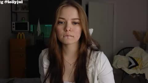 Snapshot of julidropp chatting on October 26, 7:20 pm julidropp online show from October 26, 7:20 pm