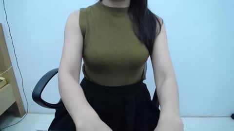Snapshot of julie9x chatting on May 2, 8:36 pm julie9x online show from May 2, 8:36 pm