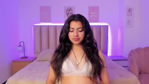 julie_devani online show from December 20, 10:28 pm