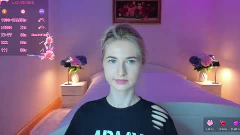 Snapshot of julieblazex chatting on June 16, 8:33 pm julieblazex online show from June 16, 8:33 pm