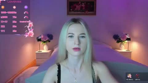 Snapshot of julieblazex chatting on July 2, 8:37 pm julieblazex online show from July 2, 8:37 pm