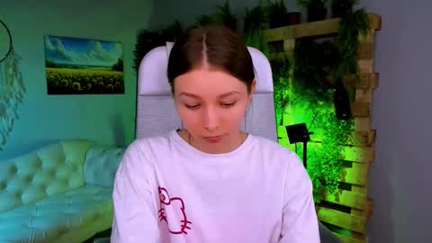 juliedaniel online show from November 21, 8:13 am