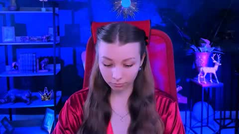 juliedaniel online show from November 28, 4:37 am