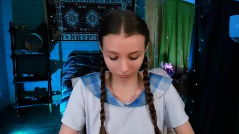 Snapshot of juliedaniel chatting on May 19, 8:09 am juliedaniel online show from May 19, 8:09 am