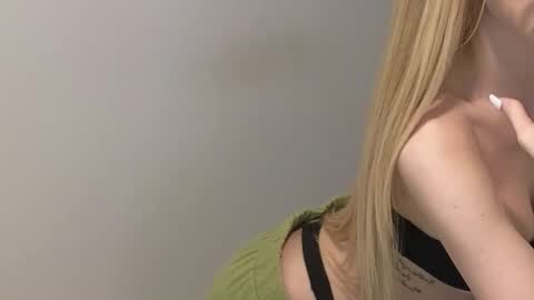 Julia online show from February 11, 8:42 pm