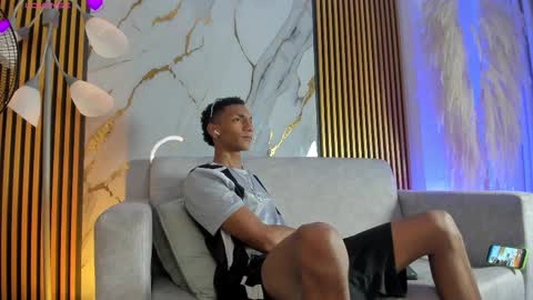 Julien online show from February 25, 11:31 am