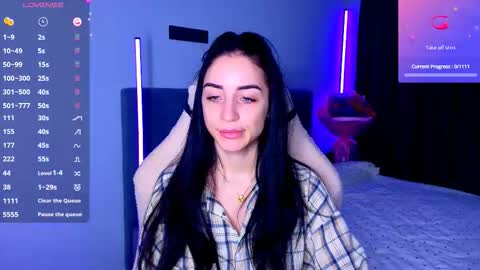 juliet_lu online show from March 18, 8:17 am