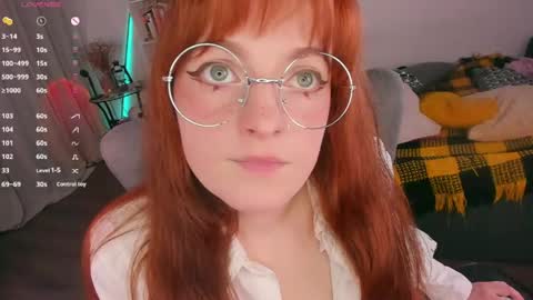 Snapshot of juliet_schoolgirl chatting on May 12, 2:36 pm Juliet online show from May 12, 2:36 pm