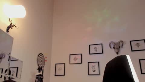 Snapshot of juliet_sourire chatting on January 15, 3:11 am juliet_sourire online show from January 15, 3:11 am