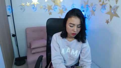 julieta_fn online show from February 9, 2:43 pm