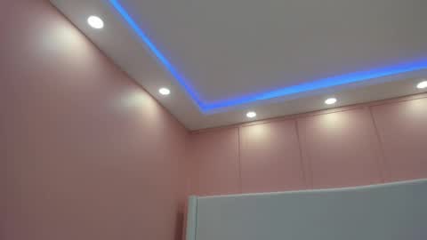 Snapshot of julieta_rose__ chatting on June 7, 8:34 pm online show from June 7, 8:34 pm