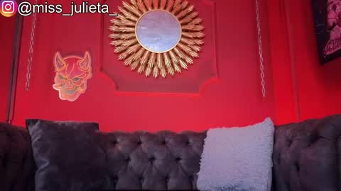  Julieta  online show from May 29, 11:41 am