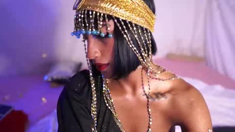 julietawinona online show from October 31, 11:06 pm