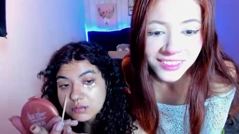 Julieth  online show from November 8, 1:55 pm