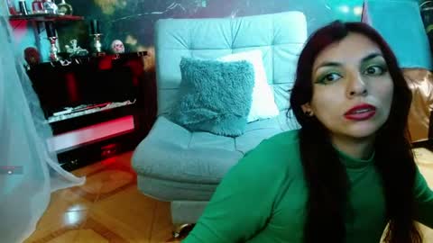 Snapshot of julieth_sex1 chatting on April 25, 9:45 am online show from April 25, 9:45 am