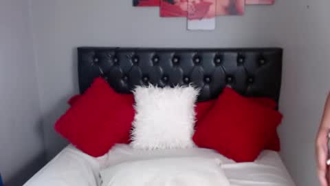 julietha fox online show from March 5, 8:32 am