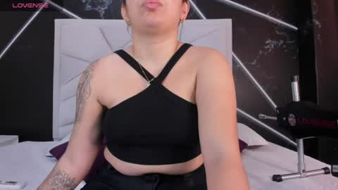 Snapshot of julietsofia chatting on July 13, 7:27 pm Juliet online show from July 13, 7:27 pm