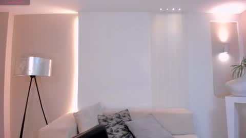 Snapshot of juliettabasset chatting on February 10, 12:08 pm JULIETTA online show from February 10, 12:08 pm