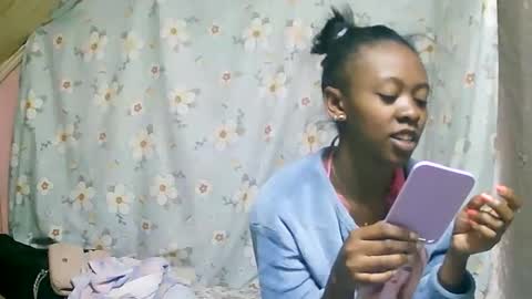 Snapshot of juliette9794 chatting on September 12, 11:48 pm juliette9794 online show from September 12, 11:48 pm