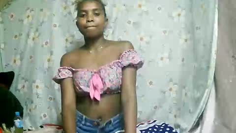 Snapshot of juliette9794 chatting on September 19, 5:02 pm juliette9794 online show from September 19, 5:02 pm