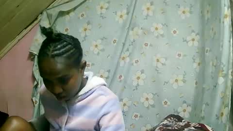 Snapshot of juliette9794 chatting on September 21, 12:01 am juliette9794 online show from September 21, 12:01 am