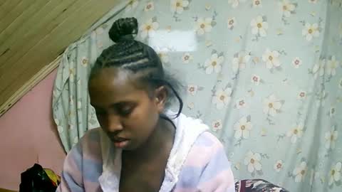 Snapshot of juliette9794 chatting on September 22, 2:41 pm juliette9794 online show from September 22, 2:41 pm