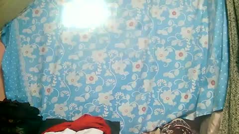 Snapshot of juliette9794 chatting on September 28, 6:30 am juliette9794 online show from September 28, 6:30 am