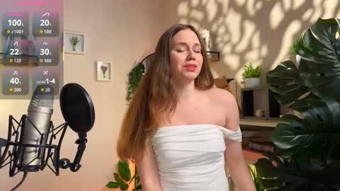 Julie online show from March 5, 12:23 pm