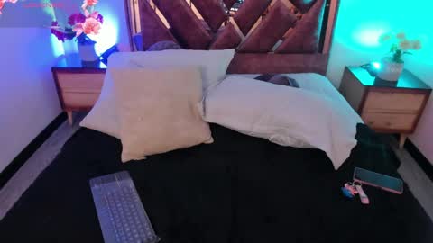 Snapshot of juliette_leroyy chatting on June 5, 8:47 pm juli online show from June 5, 8:47 pm