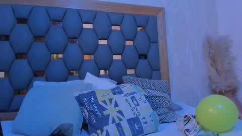 juliette_pretty_ online show from March 15, 7:09 pm