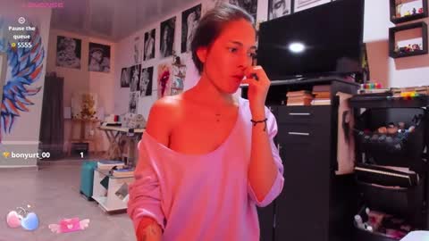 Snapshot of juliette_sweet05 chatting on February 28, 10:17 pm juliette online show from February 28, 10:17 pm