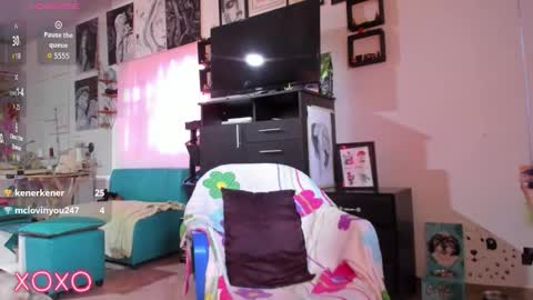 Snapshot of juliette_sweet05 chatting on September 20, 6:53 pm juliette online show from September 20, 6:53 pm