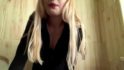 Malin online show from June 9, 2:28 pm