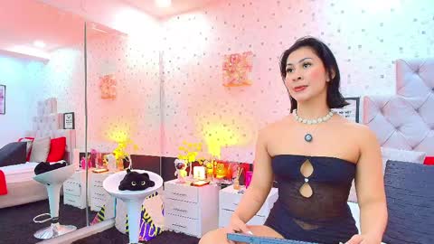 Snapshot of jullietareyes chatting on June 2, 11:56 am Julieta Reyes online show from June 2, 11:56 am