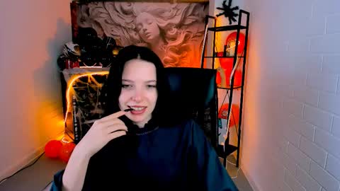 Snapshot of julsmumi chatting on October 22, 10:15 am Juls online show from October 22, 10:15 am