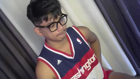 call me julz online show from February 8, 3:32 am