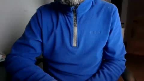 Snapshot of junction1000 chatting on December 2, 4:53 pm Gregor online show from December 2, 4:53 pm