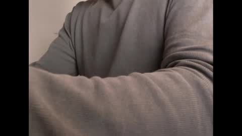 Snapshot of junction1000 chatting on December 17, 3:06 pm Gregor online show from December 17, 3:06 pm