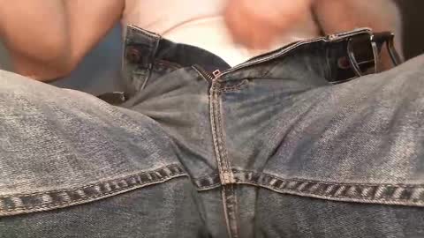 Snapshot of junction1000 chatting on January 31, 7:18 am Gregor online show from January 31, 7:18 am