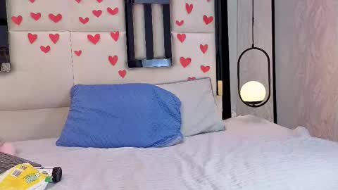 junecollins online show from February 14, 9:33 pm