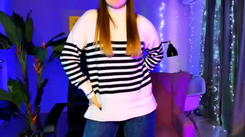 junewoods online show from December 15, 6:28 am