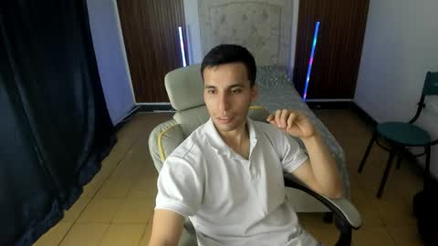 Junior Caicer online show from January 13, 1:55 am