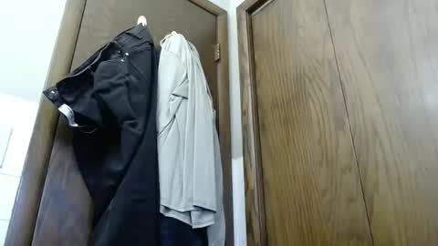 Snapshot of junk_yard_dog chatting on April 22, 12:50 pm Dave online show from April 22, 12:50 pm