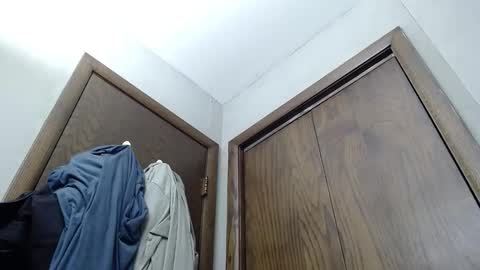Snapshot of junk_yard_dog chatting on April 28, 11:59 am Dave online show from April 28, 11:59 am