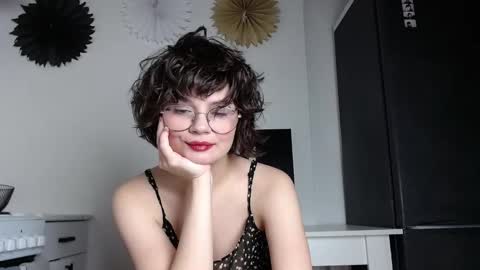 Snapshot of junnewers chatting on October 21, 12:22 am JunneWers online show from October 21, 12:22 am