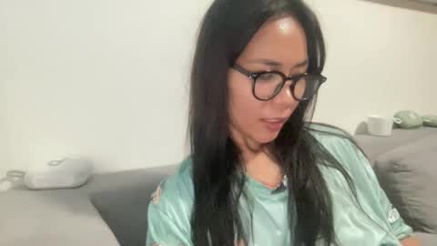 junovaughn online show from October 25, 1:51 pm