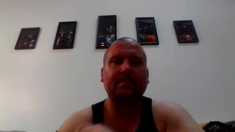 just1more5 online show from October 11, 6:28 pm