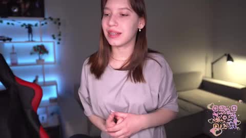 Snapshot of just_emmy chatting on March 9, 4:49 am just call me Emmy online show from March 9, 4:49 am