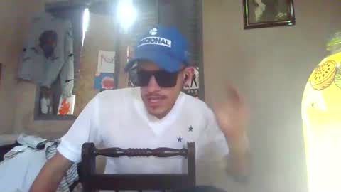 Snapshot of just_kisses chatting on August 9, 5:07 pm just_kisses online show from August 9, 5:07 pm