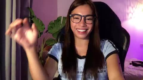 Snapshot of just_marjorie69 chatting on March 12, 10:26 am Be you online show from March 12, 10:26 am